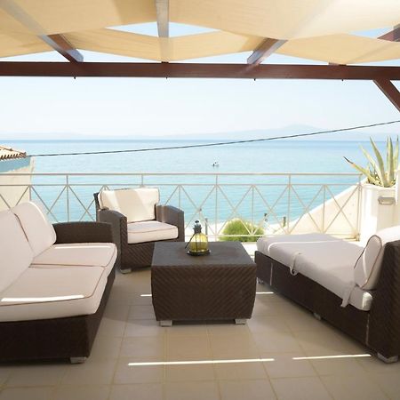 Agali 2 Superior Mezonet Front Of The Sea Apartment Akrogiali Exterior foto