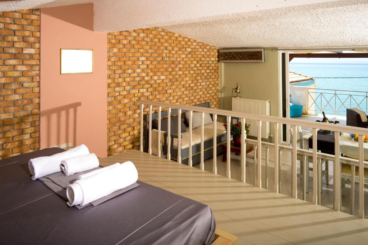 Agali 2 Superior Mezonet Front Of The Sea Apartment Akrogiali Exterior foto