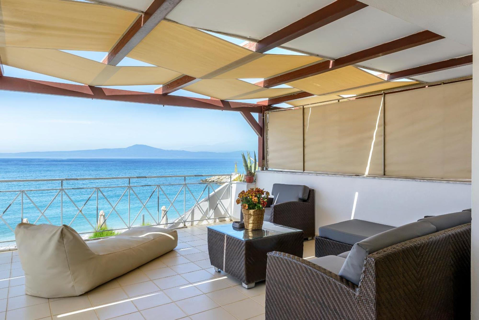 Agali 2 Superior Mezonet Front Of The Sea Apartment Akrogiali Exterior foto